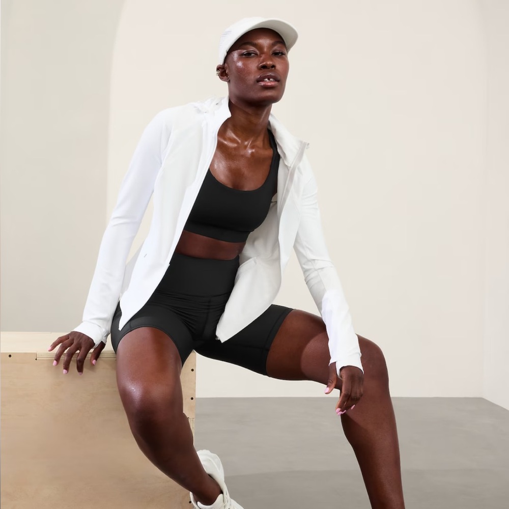 Athleta INTERVAL STASH 7" SHORT